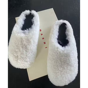 Marni White Shearling Fussbett Sabot